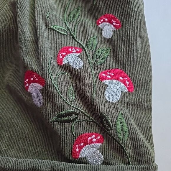 Mushroom Embroidered Corduroy Shorts Elastic Waist Pockets Womens Sz XL - Picture 2 of 7
